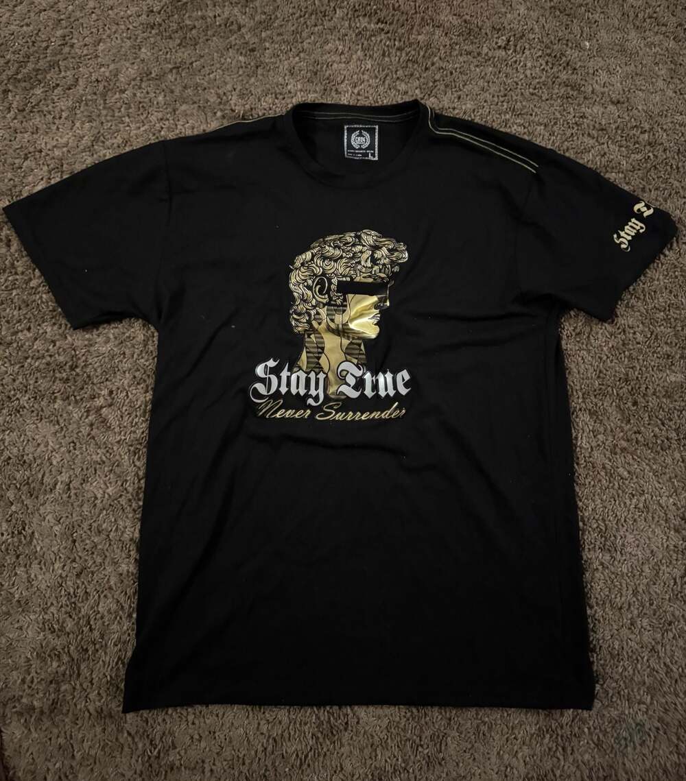CR-24 Bordo Cromato Stay True Never Surrender Gold Statue Graphic T-Shirt Size L